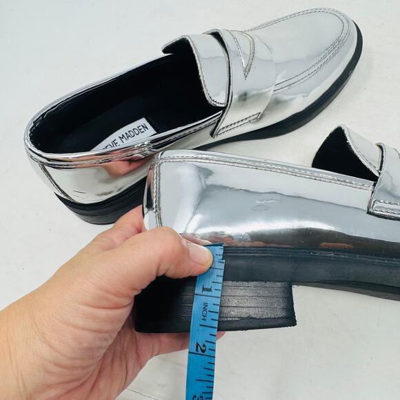 Steve Madden Metallic Silver Loafers Chunky Sole Women’s Size 9 - Picture 12 of 13